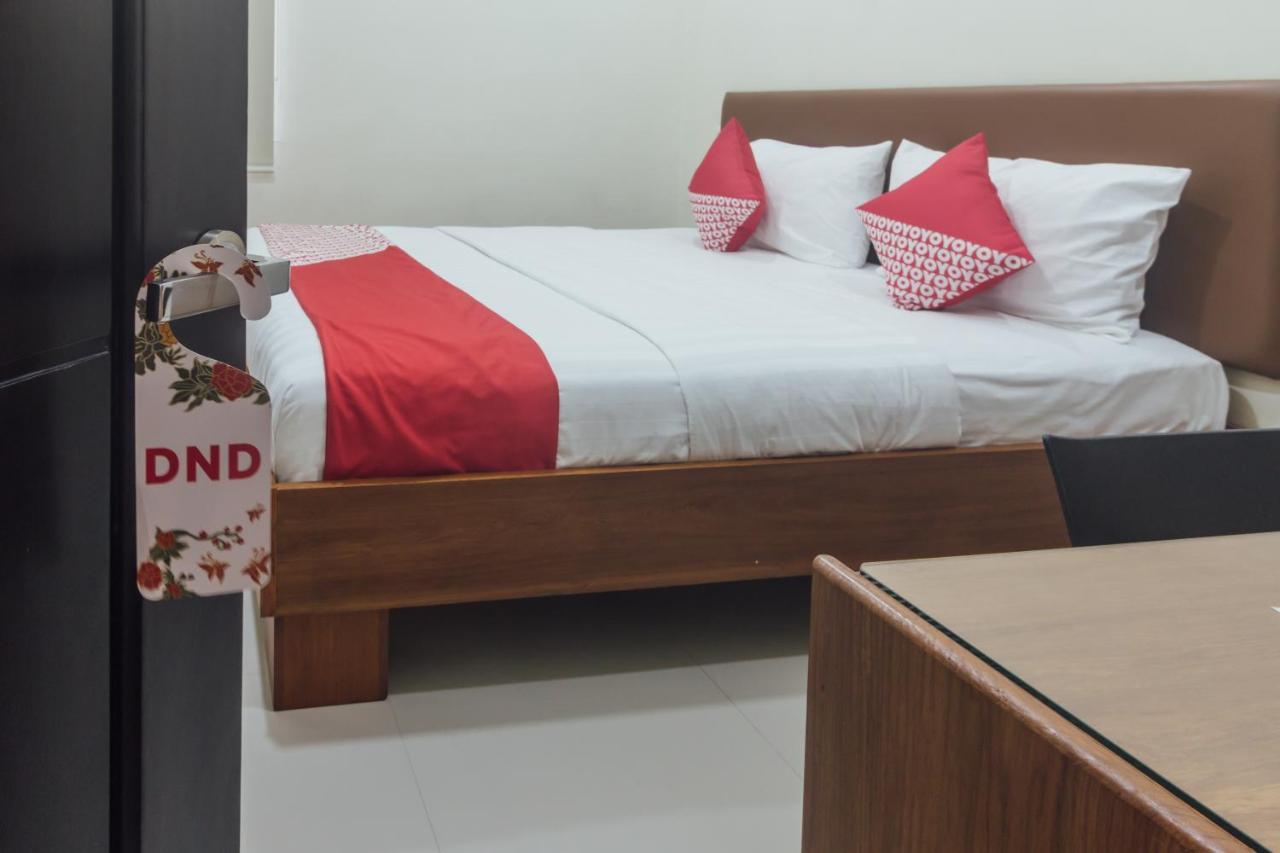 Clean & Comfort Homestay Амбон Екстер'єр фото